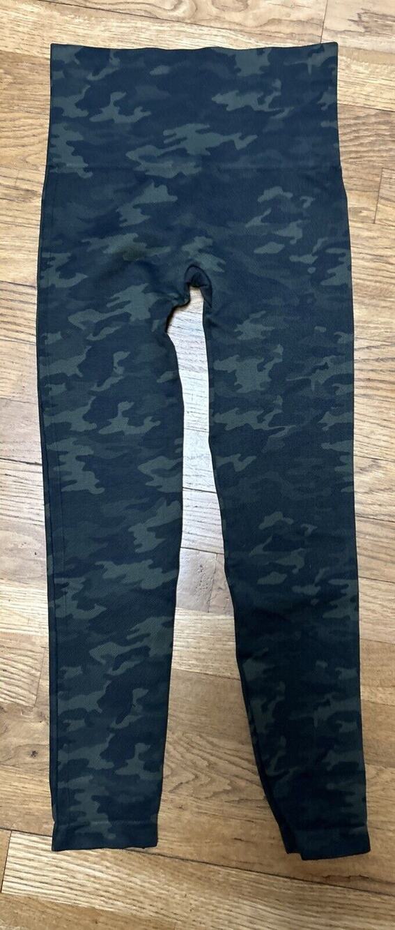 Women’s SPANX Sara Blakely Camo Seamless Look At Me Leggings Size S *A1